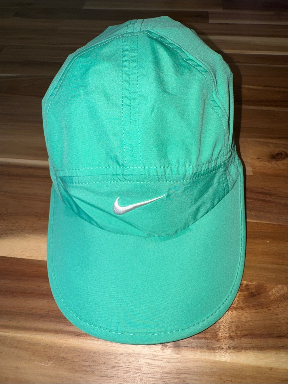 Nike featherlight dri-fit Performance Running Cap Swoosh